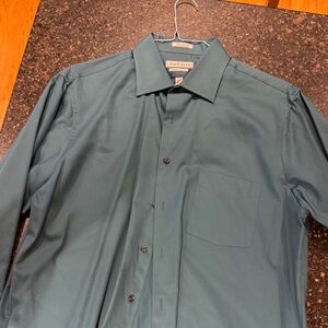 Van Heusen Men's Blue Dress Shirt